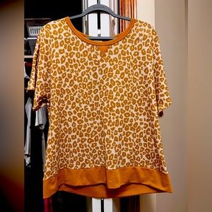 Cute boutique Top size Large